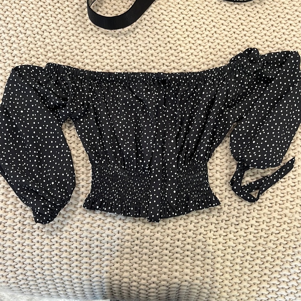 Scrunch off the shoulder polka dot shirt